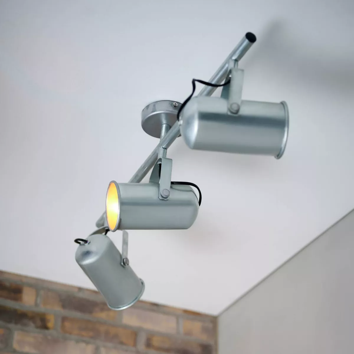 #2 - Porter loftlampe i industrielt look med 3 spots