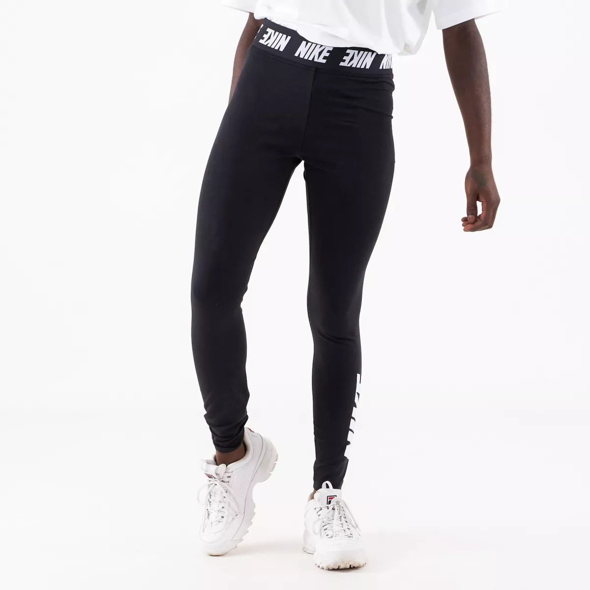 #1 - Nike - Sportswear club leggings - Damebukser - Sort - M