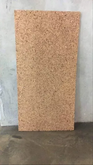 13: 1 cm tyk sandslebet + rustik Korkplade til opslagstavle, 50Ã100 cm