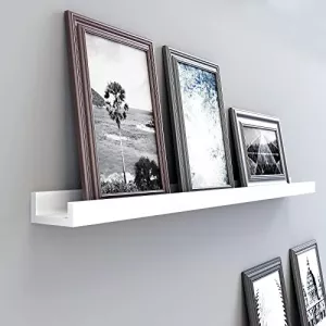 3: Væghylde til billedrammer og bøger, 115 X 10 cm, hvid