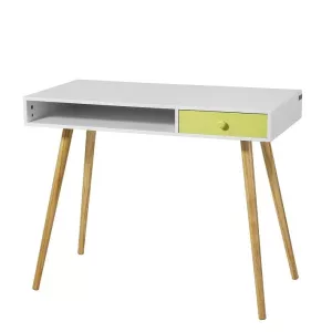 4: Hvidt skrivebord i skandinavisk stil