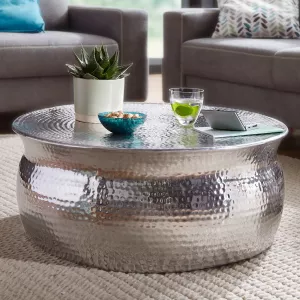 9: Sofabord i hamret aluminium, sølvfarvet