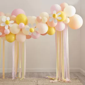 10: Daisy Ballonbue | 70 Balloner, Crepe Streamer og Daisys