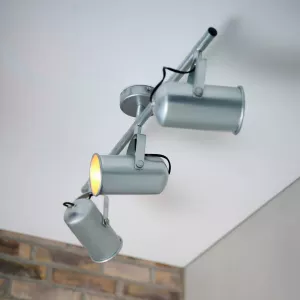 2: Porter loftlampe i industrielt look med 3 spots