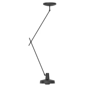6: GRUPA Arigato loftlampe 110cm Ø23cm sort