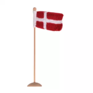 4: Strikket Dannebrogsflag af Rito Krea - Flag Strikkeopskrift 8x12cm - Strikket Dannebrogsflag af Rito Krea - Flag Strikkeopskrift 8x12cm - 30 cm høj