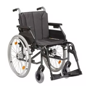 8: Letvægts kørestol i aluminium